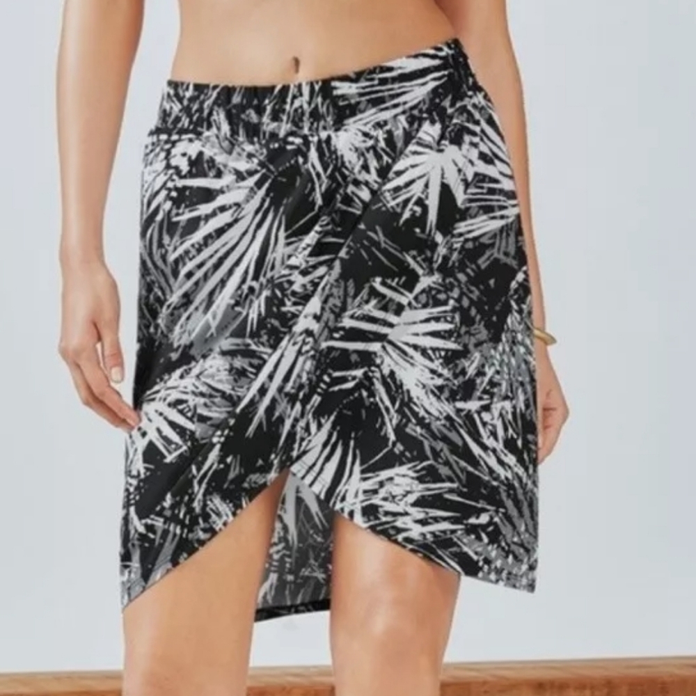 Fabletics CLARISSA ll Floral Faux Wrap Shirt sz S